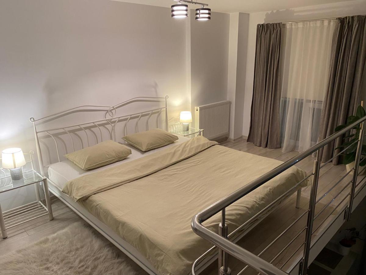 Apartament Ana Premium Apartment Oradea Bagian luar foto